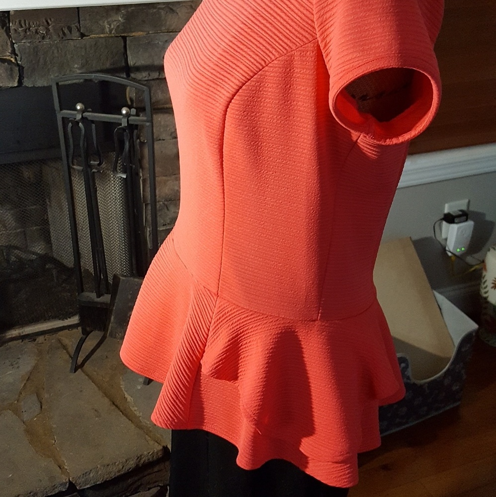 Top - Picture 2 of 4